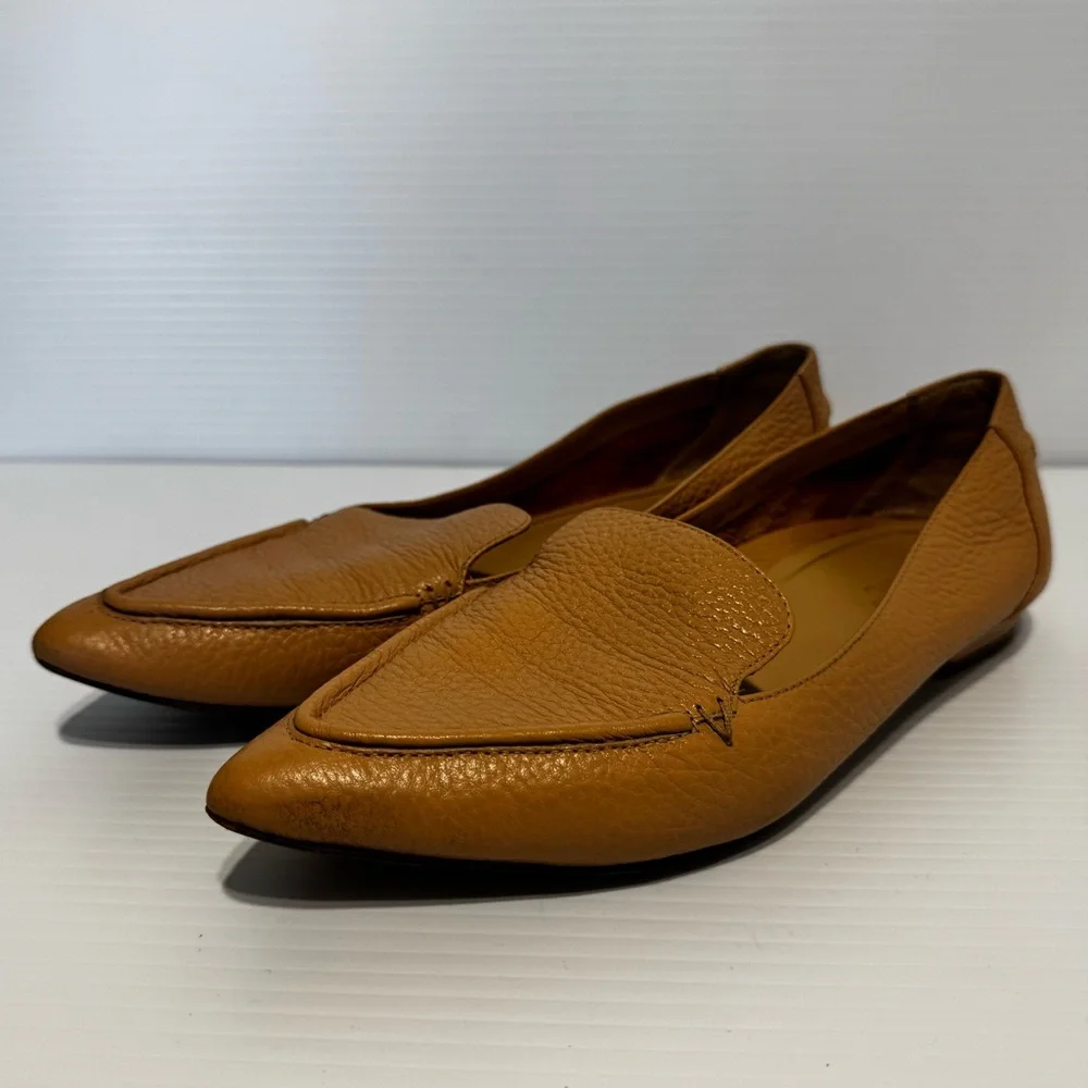 Vionic Noah Tan Leather Pointy Toes Flats Size 7.5 - Picture 2 of 16